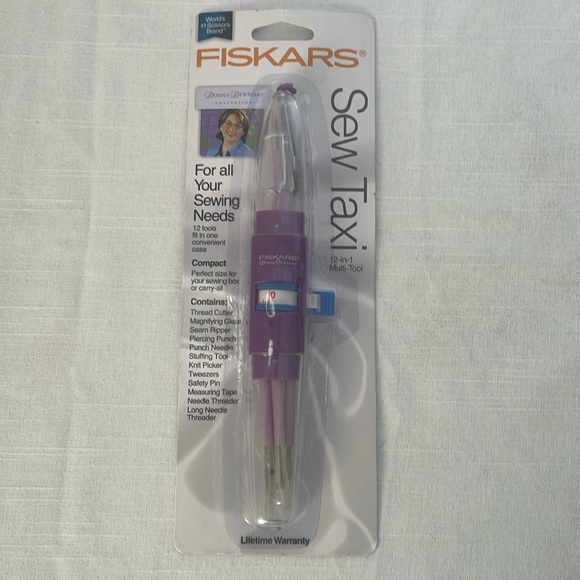 Fiskars Sew Taxi, 12 in 1 multi tool sewing companion - Picture 1 of 5